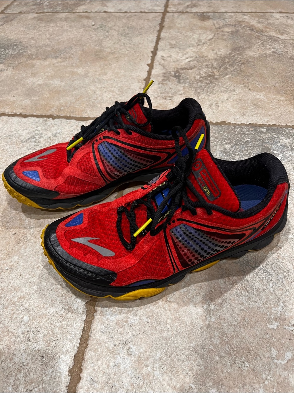 Brooks PureGrit 3 Trail Running Shoes Men’s Size 9 Red Blue Lime
